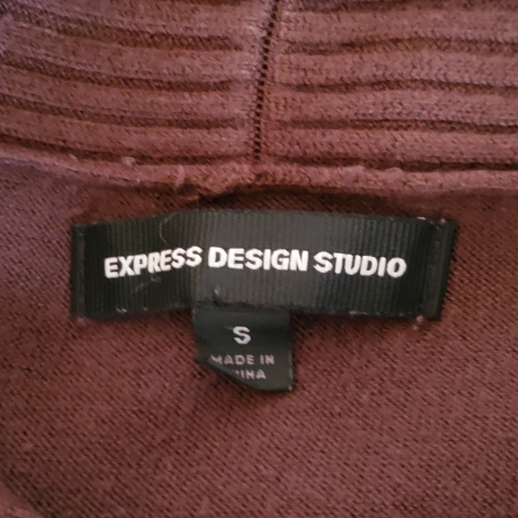 ๐คEXPRESS๐ค S/S COWL NECK BLOUSE - Picture 4 of 4